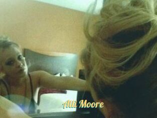 Alli_Moore