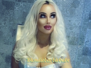 Blondiebarbiebabe