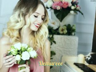 Demureee