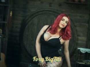 Foxy_BigTits_