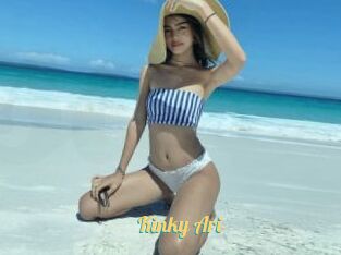 Kinky_Ari