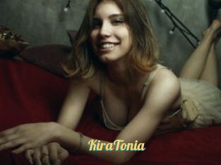KiraTonia
