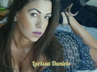 Larissa_Daniels