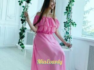 MiaEvanly