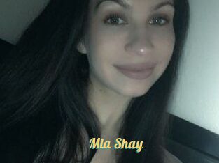 Mia_Shay