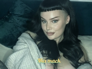 Mia_mack