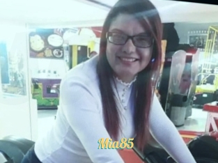 Mia85