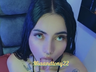 Miaandtony22