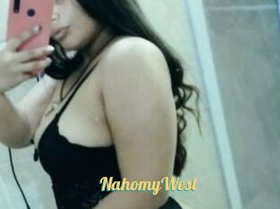 NahomyWest