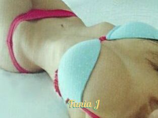 Tania_J