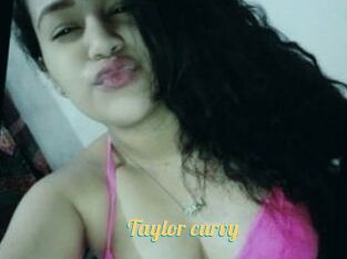Taylor_curvy