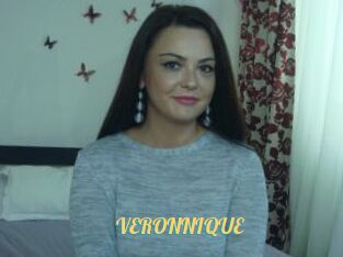 VERONNIQUE_